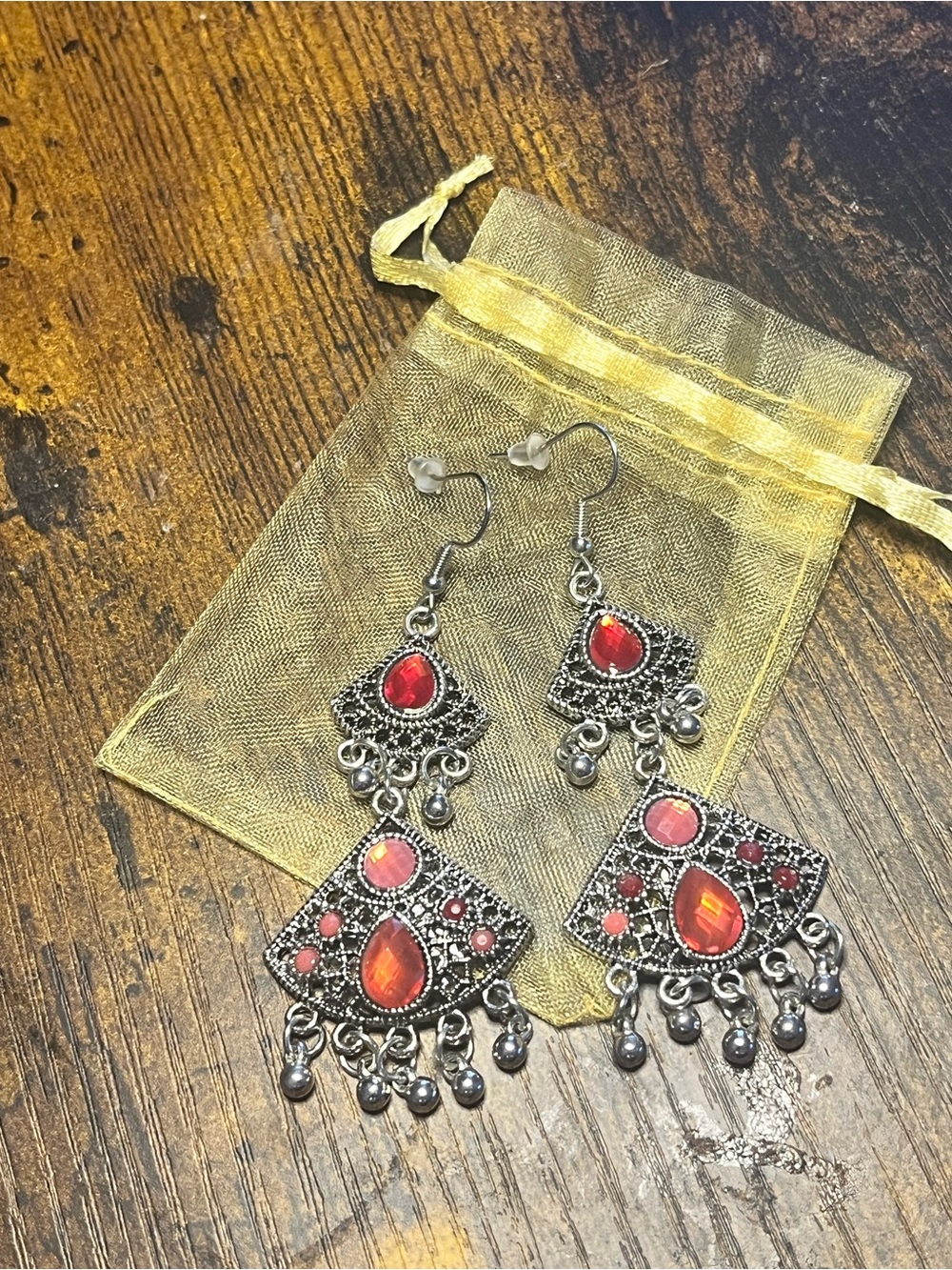 Vintage-Inspired Red Teardrop Dangle Earrings - Women Jewelry